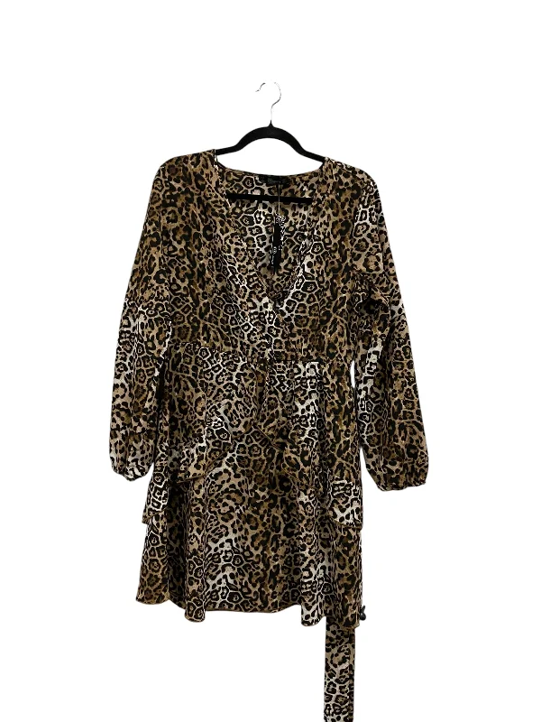 Dress Casual Short By Clothes Mentor In Animal Print, Size: L