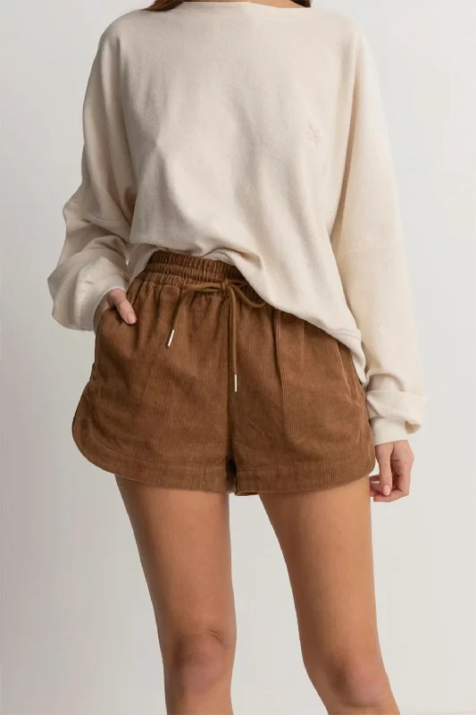 Mazzy Corduroy Short In Camel