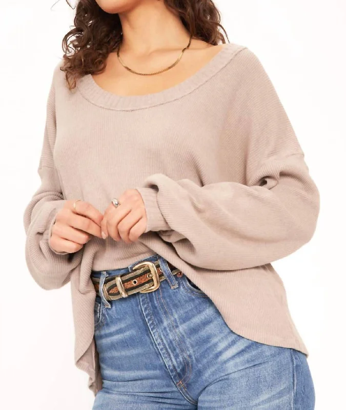 Inside Scoop Sweater In Autumn Mink