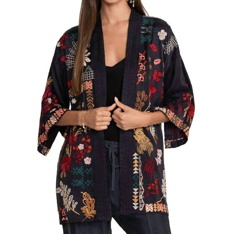 Zuzu Kimono Top In Black Print